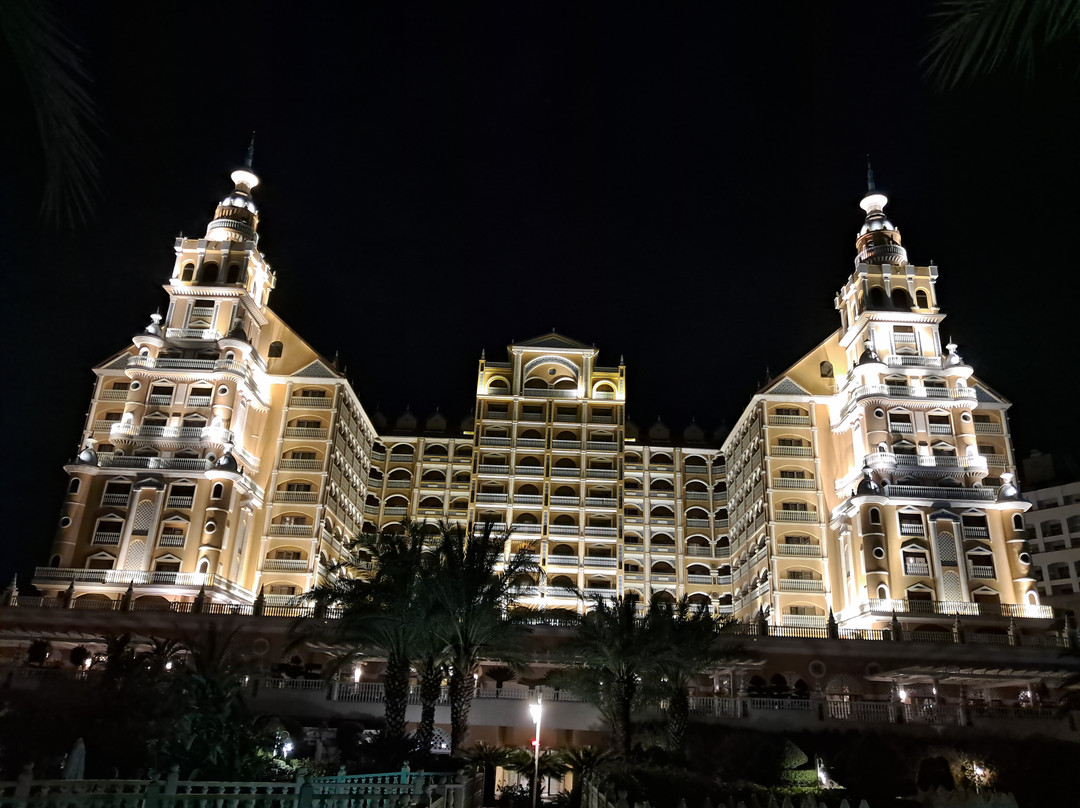 皇家假日宫酒店主图