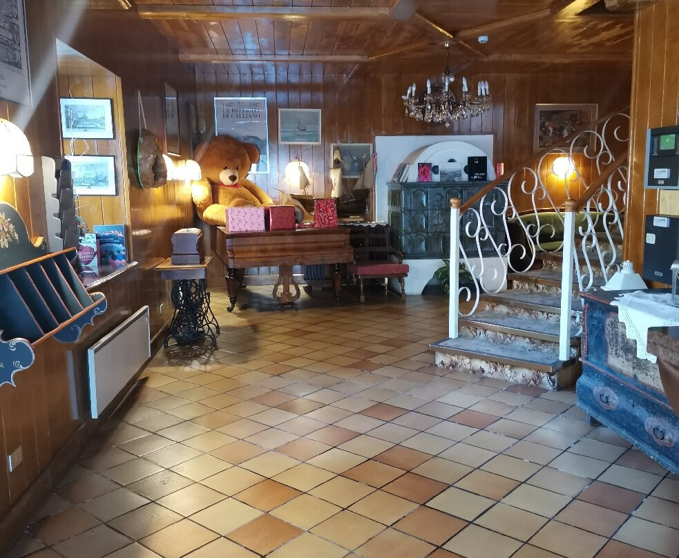 老鹰村酒店主图