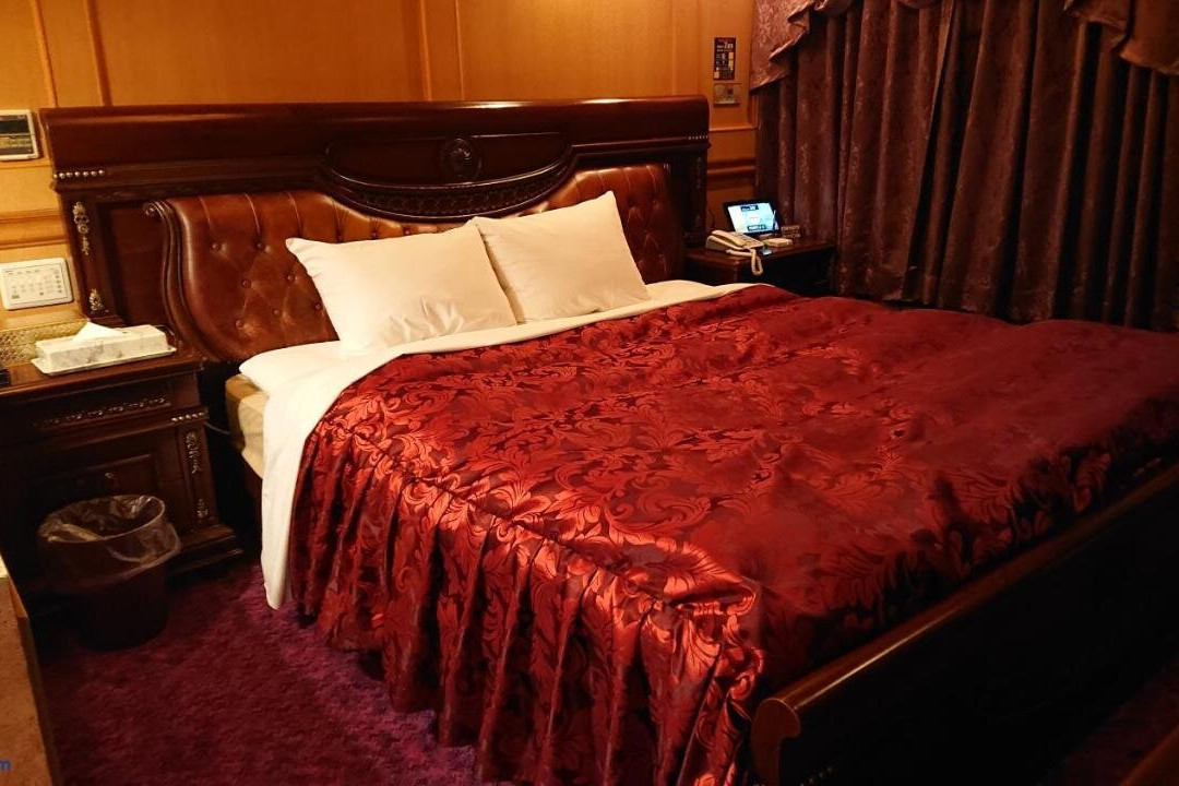 Hotel Zips - Adults Only