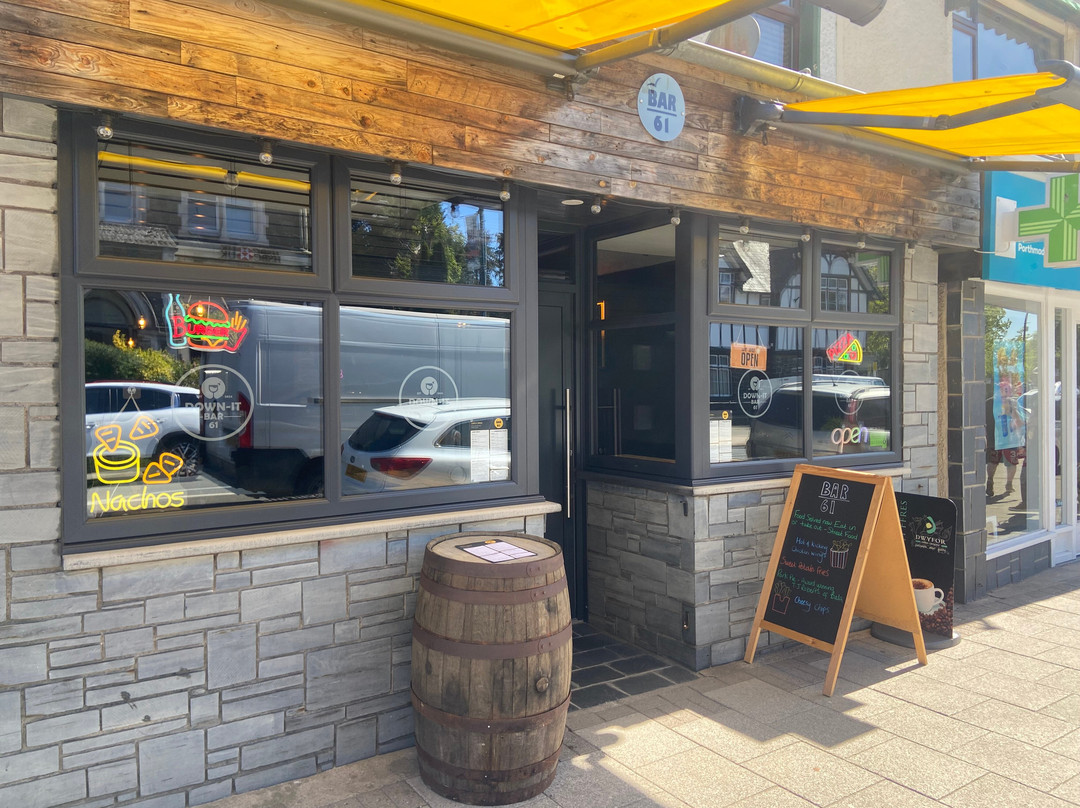 Bar 61