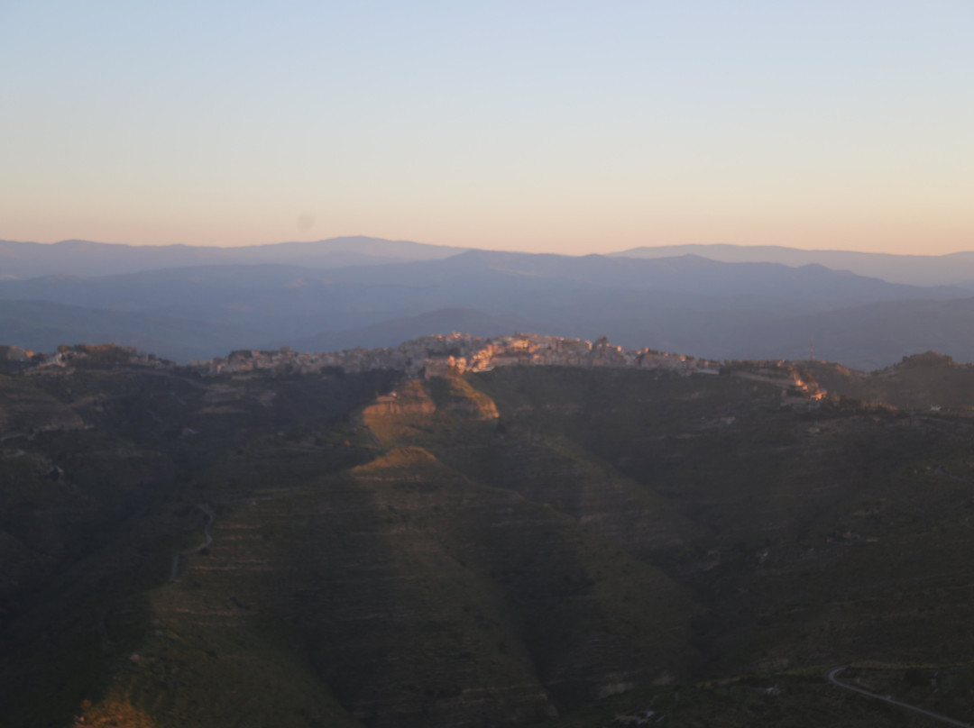 Volare sull'Arte Sicily-Centuripe必去景点