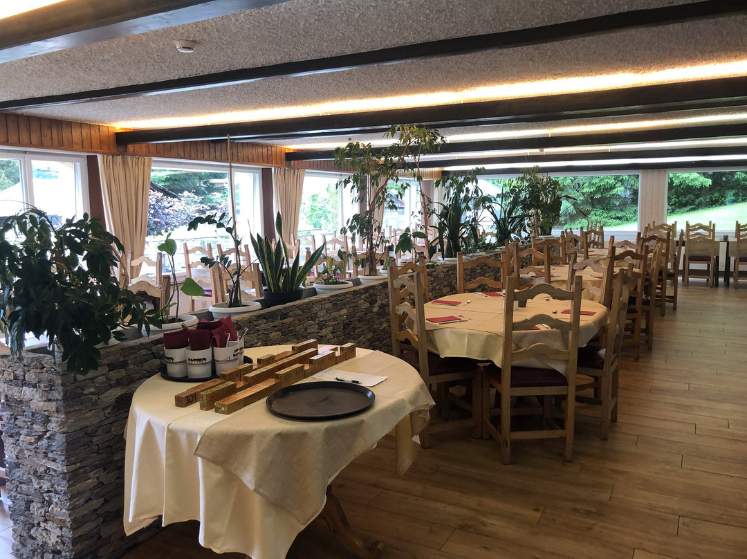 大草原酒店主图