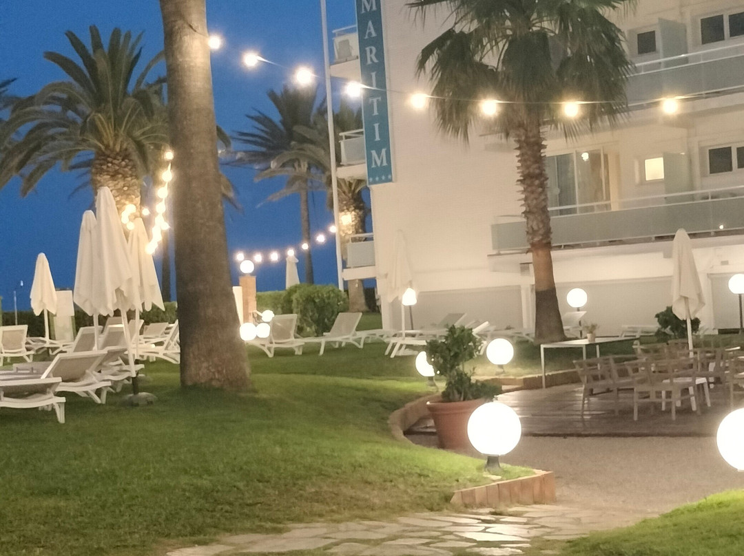 滨海郊区酒店主图