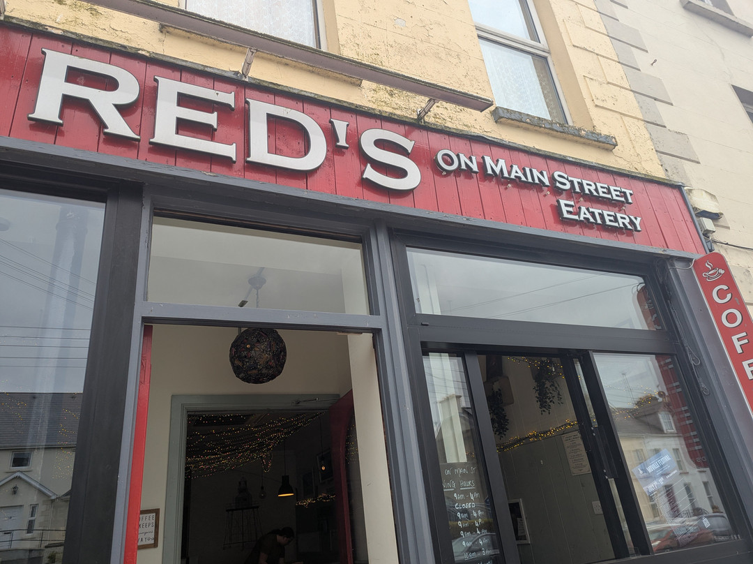 Red's On Main Street