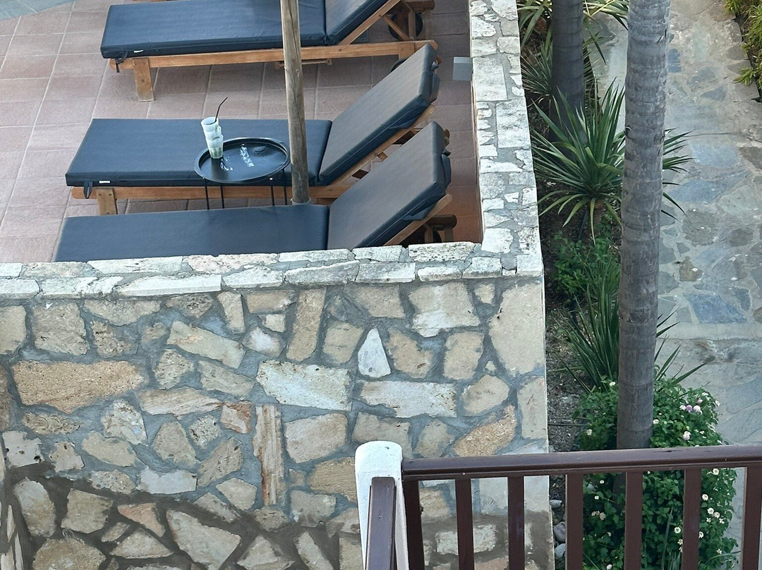 琳蒂亚海岸海滩酒店主图