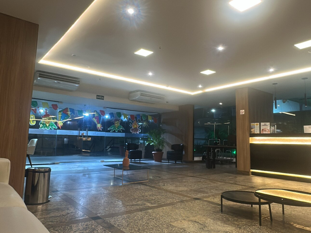 卡纳留斯皇宫酒店主图