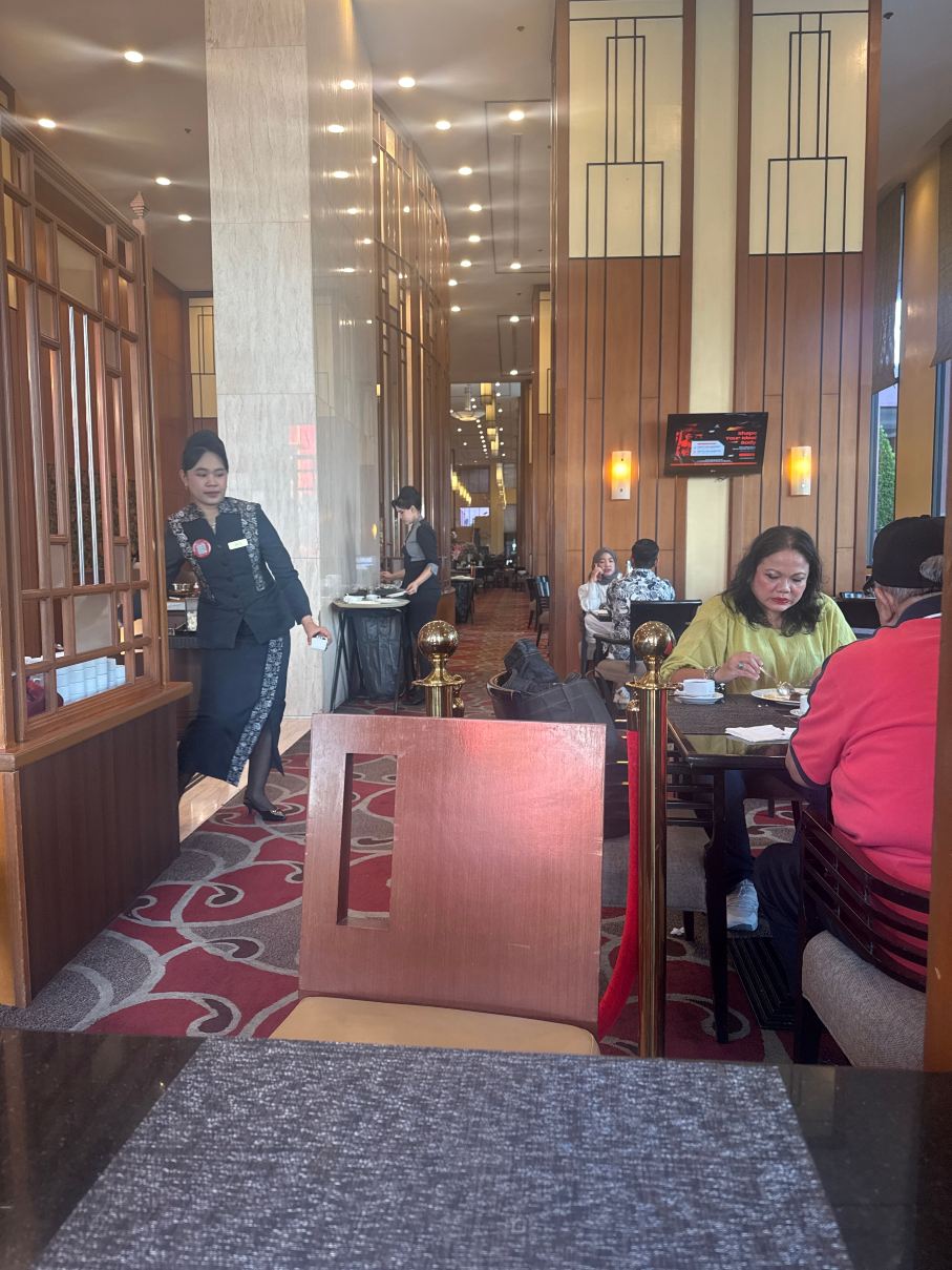 雷德托普酒店-旅行者
