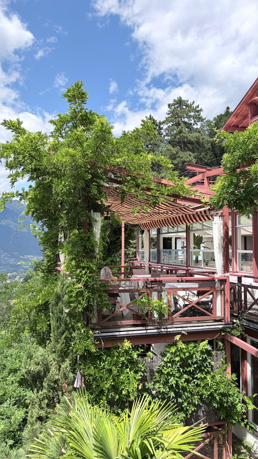 卡斯特尔弗莱堡瑞莱斯城堡酒店-旅行者
