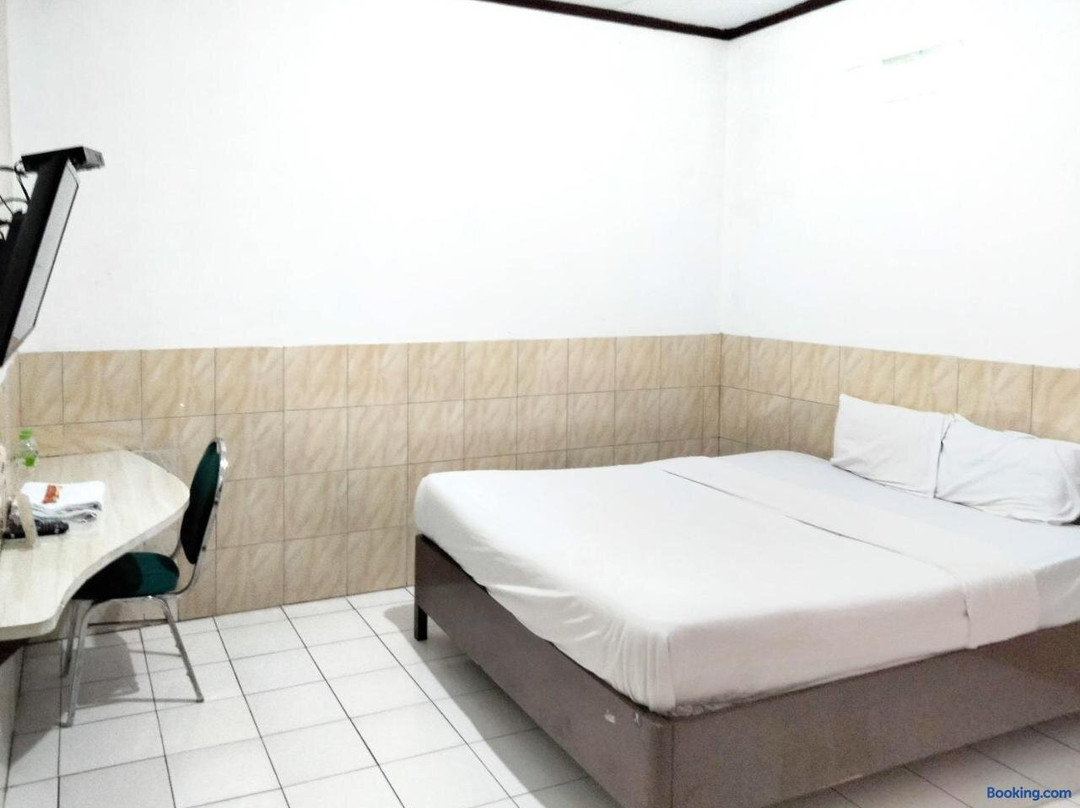 Sartika Hotel Mitra RedDoorz Pati
