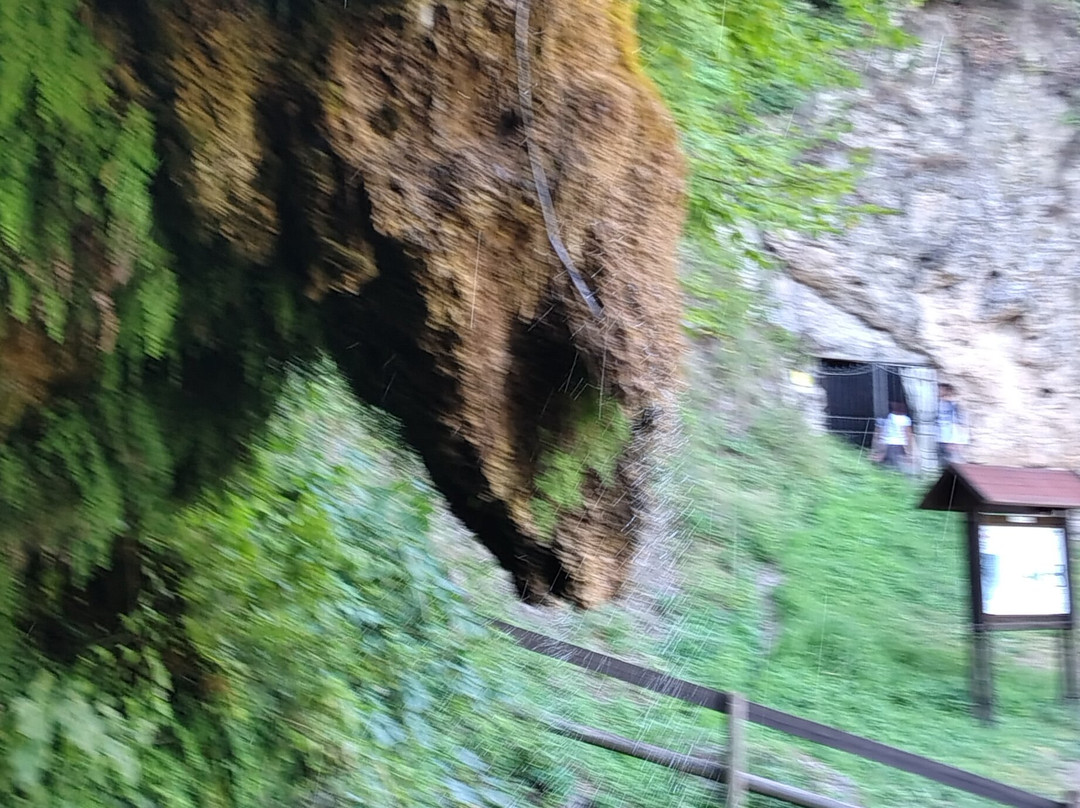 Grotte di Labante-Castel d'Aiano必去景点
