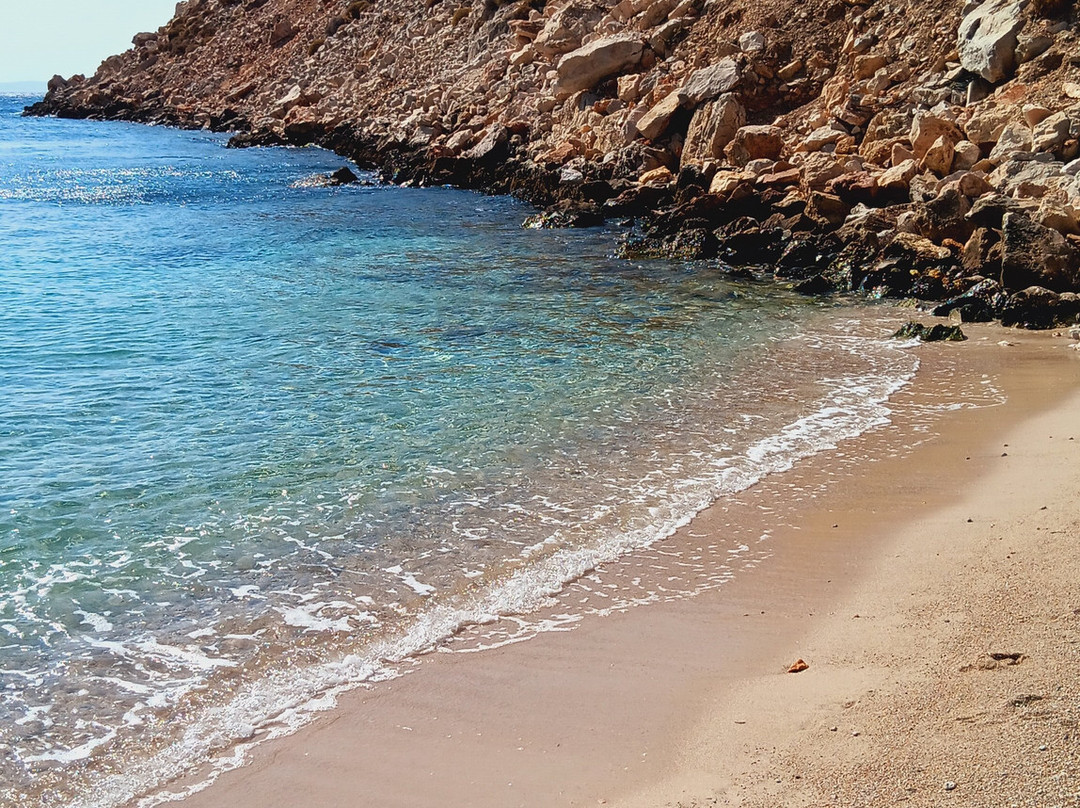 Glaroi Beach-Moni Mirsinidiou必去景点
