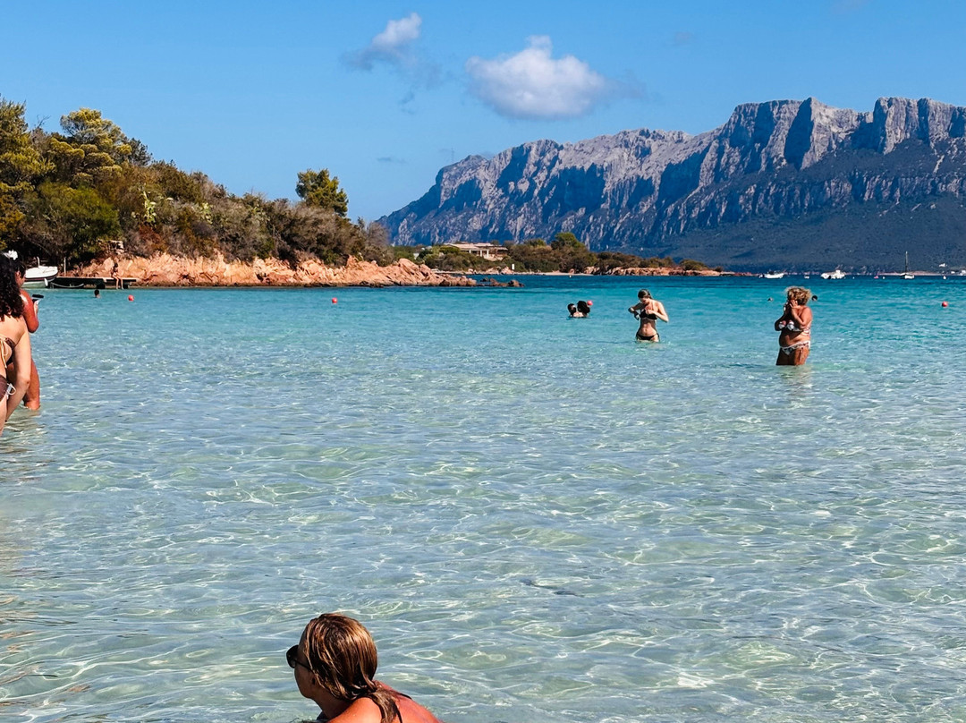 Porto Istana Beach-奥尔比亚必去景点