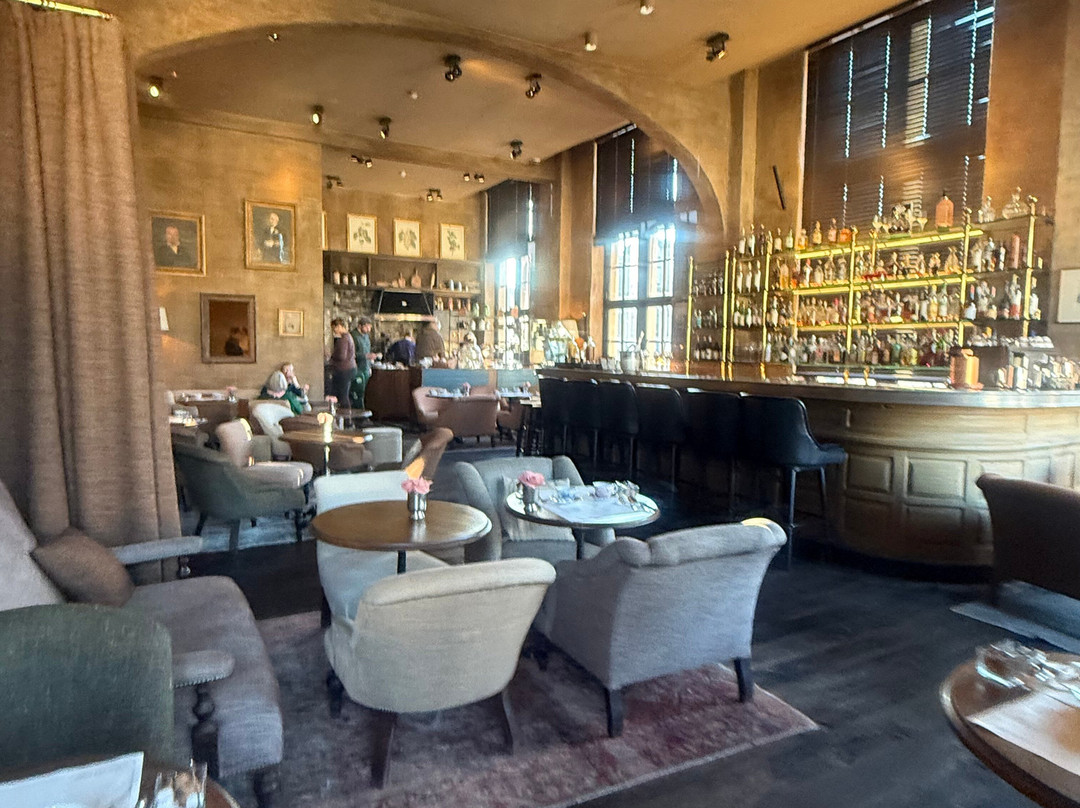 1898邮局酒店主图