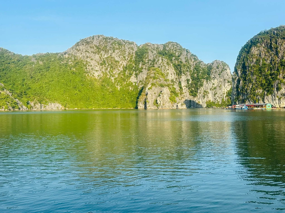 Cua Van Floating Village-下龙湾必去景点