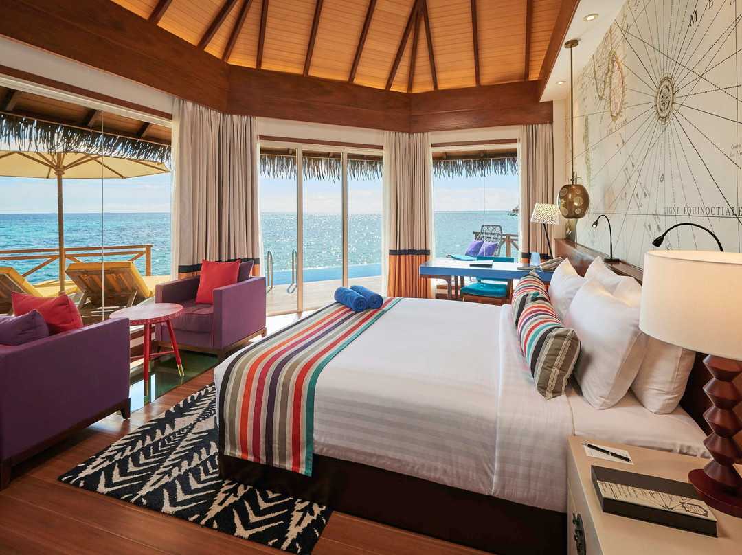 Mercure Maldives Kooddoo Resort主图