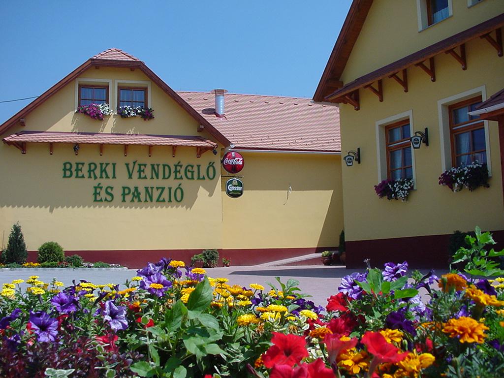 Berki Restaurant and Pension-官方