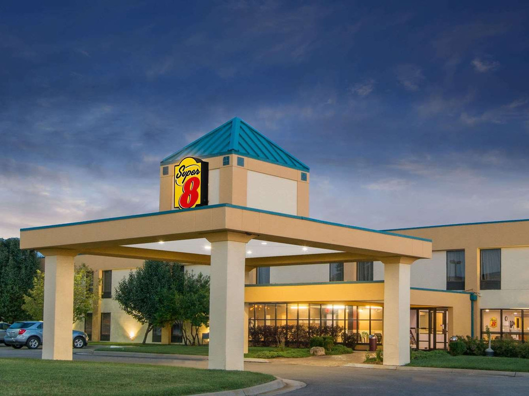 Super 8 by Wyndham Wichita South主图