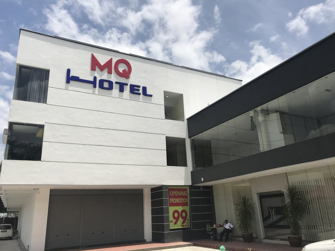M Q Hotel