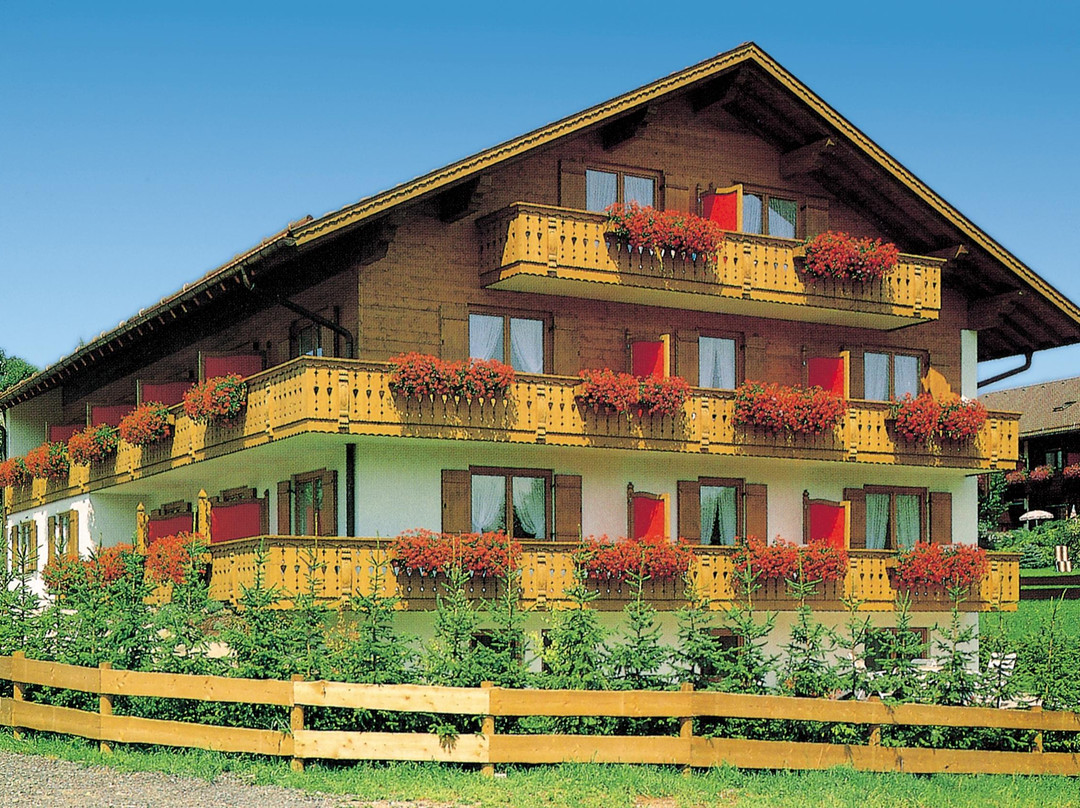 Bad Kohlgrub酒店住宿-Kur- und Ferienhotel Gertraud