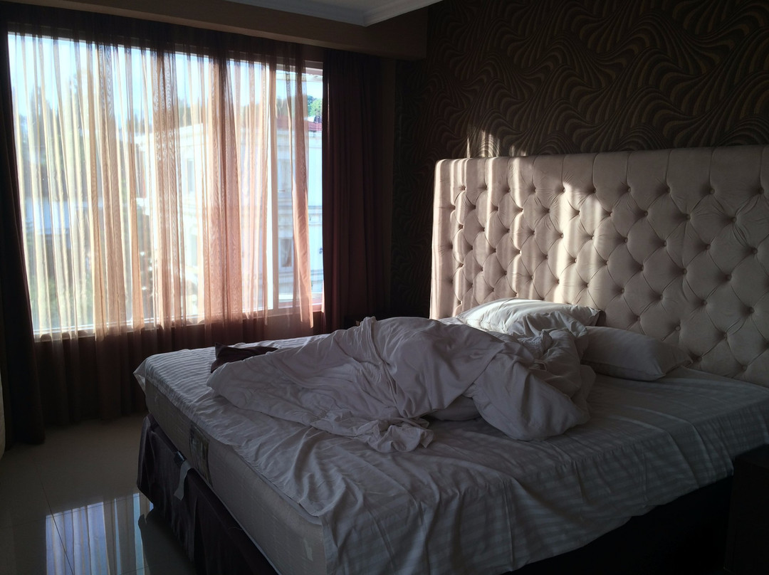 Rizen Premiere Hotel