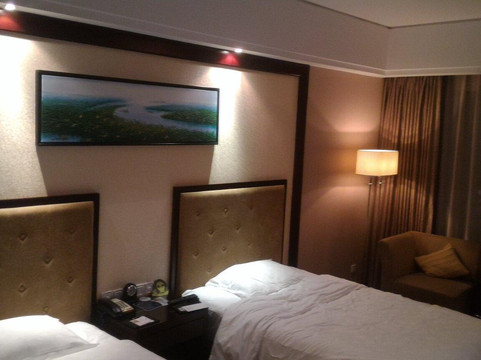 东方国际酒店(乐平市东湖公园店）主图