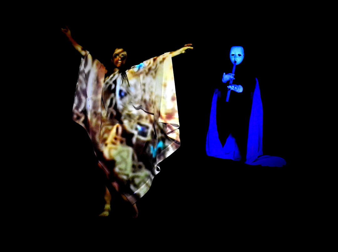 HILT black light theatre