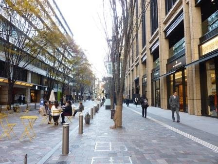 Nijubashi Square