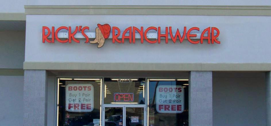 Canfield旅游景点-Rick's Boot Factory Outlet