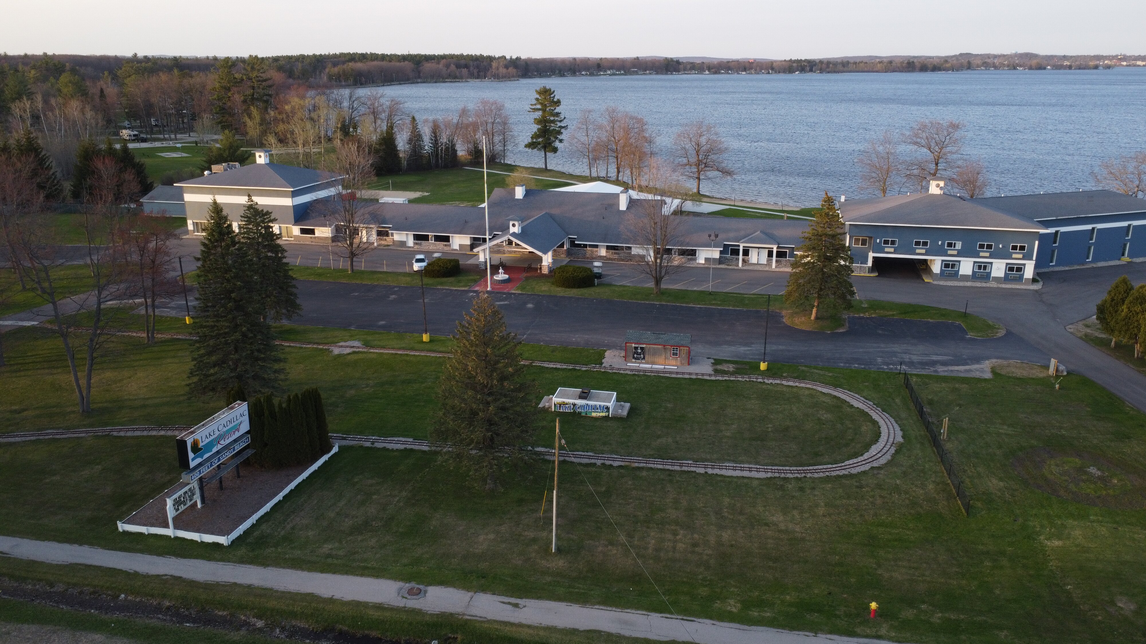 Lake Cadillac Resort-浴室