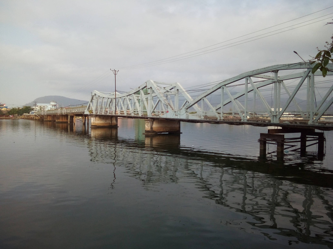 Old Bridge-贡布必去景点