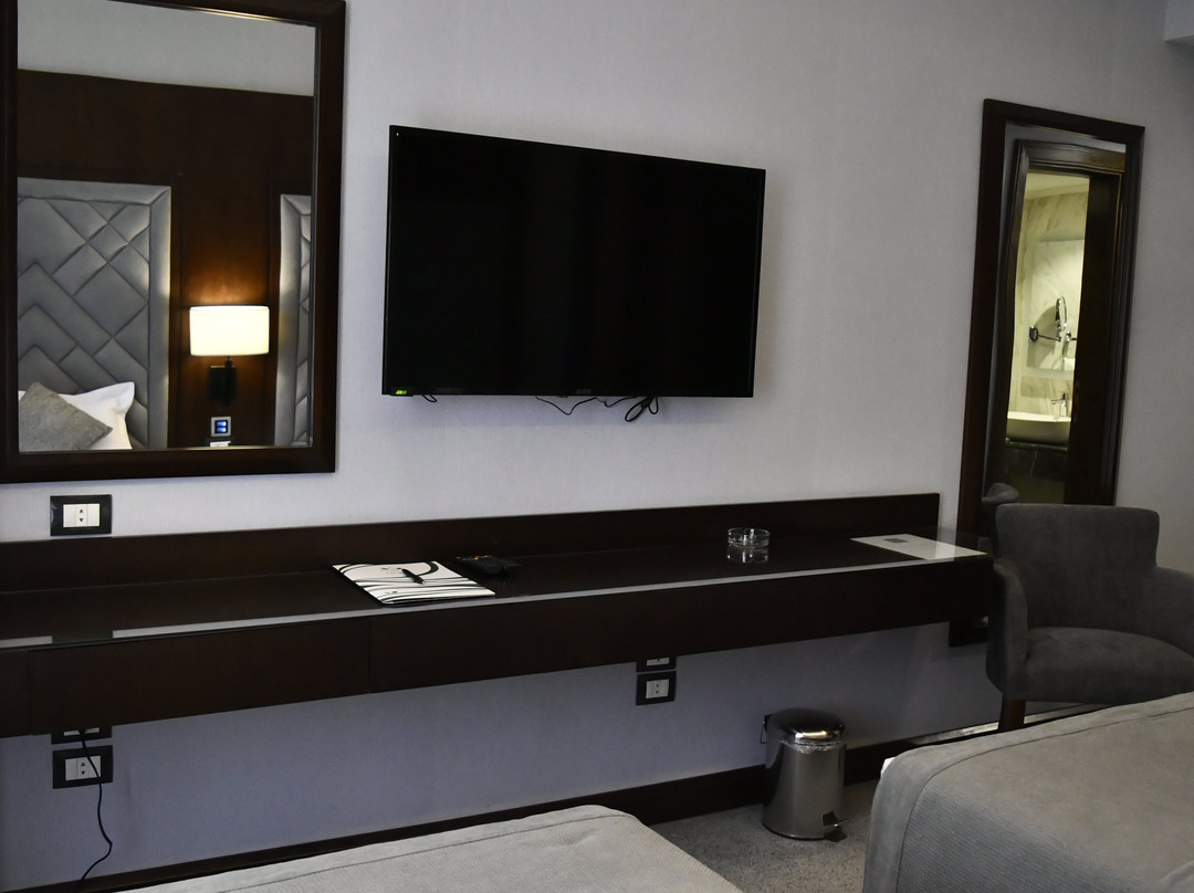 Laurus Hotel By Arman主图