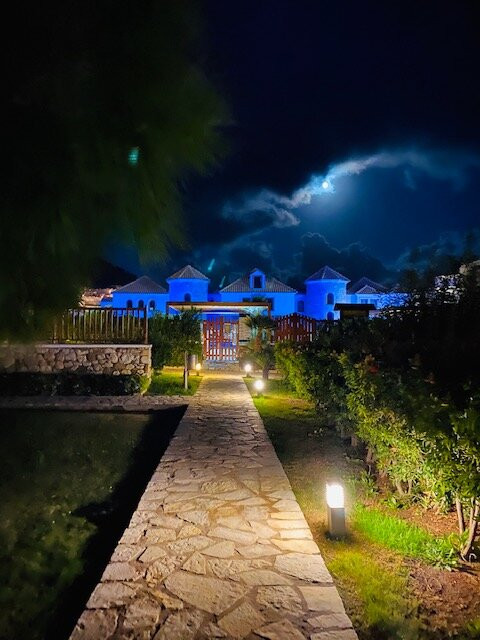 Mitsis Selection Blue Domes主图