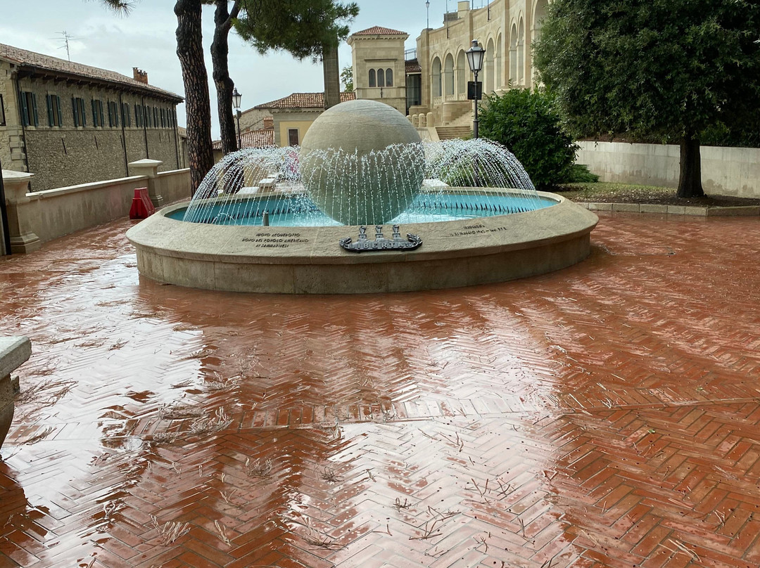 Fontana al Giardino dei Liburni-圣马力诺城必去景点