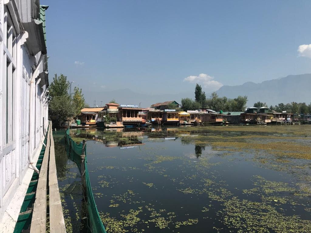 Shiraz Deluxe Houseboat主图