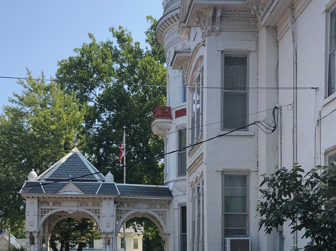 Evah C. Cray Historical Home-Atchison必去景点