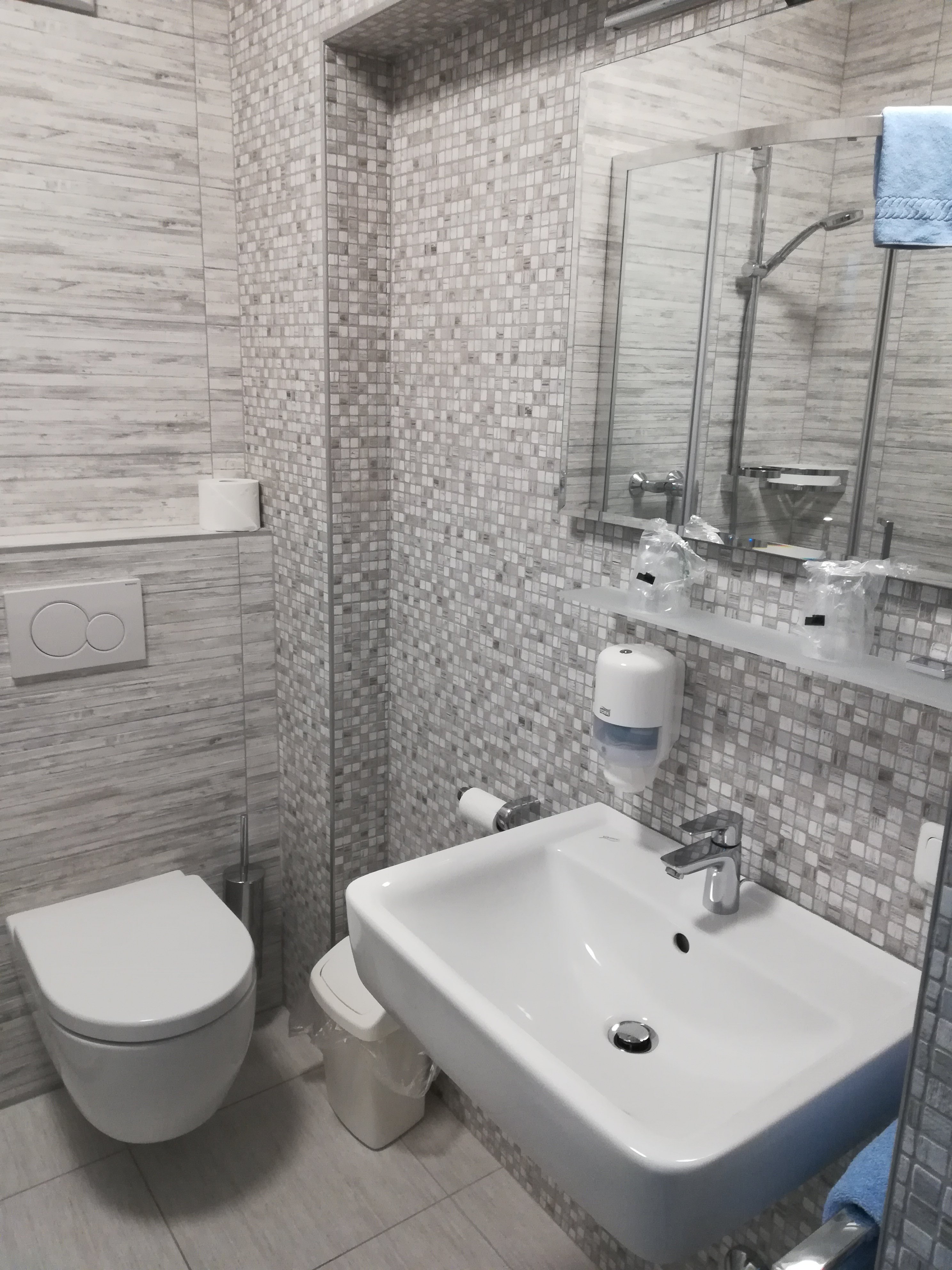 Hotel Bergland-浴室