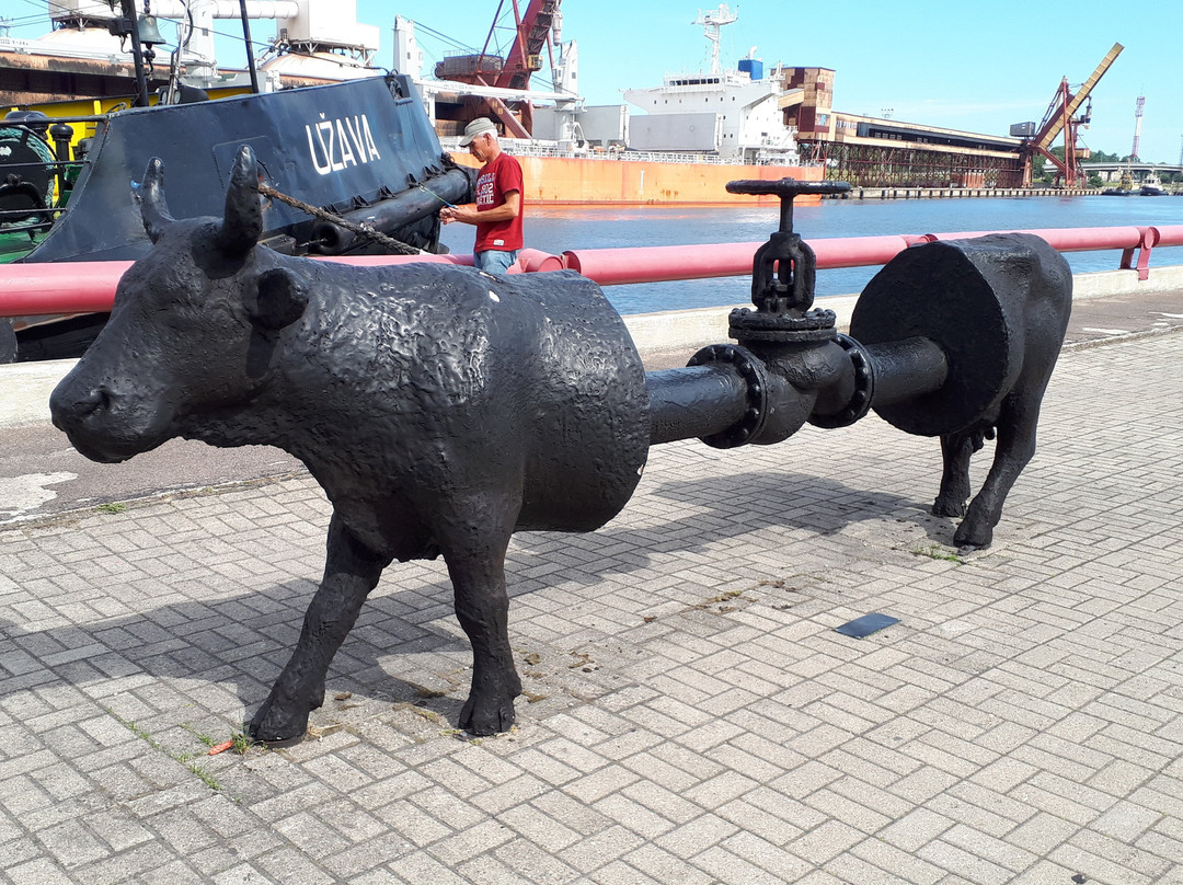 Sculpture cow-Ventspils必去景点