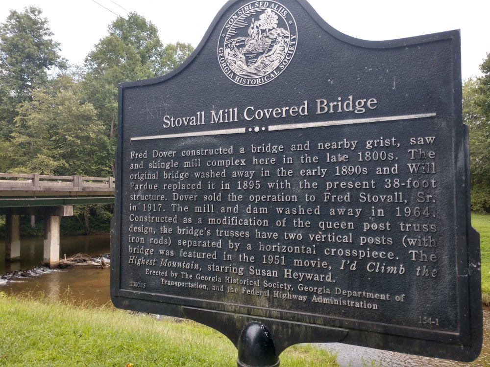 Stovall Mill Covered Bridge-海伦必去景点