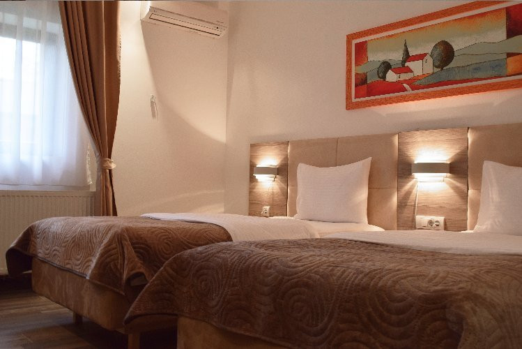 里巴斯克欧斯特夫旅游度假酒店主图