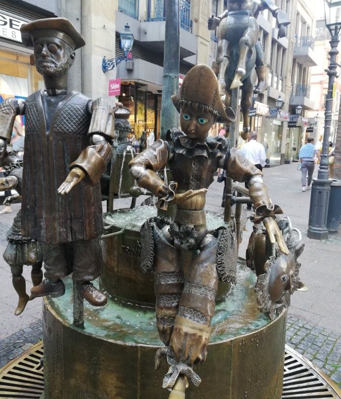 Puppenbrunnen-亚琛必去景点