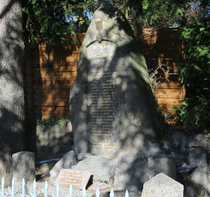 Monument aux morts de Bissey sous cruchaud景点图片