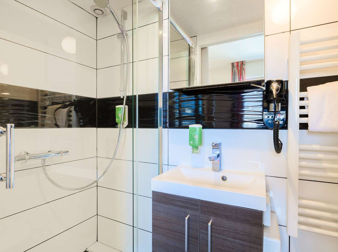 The Originals City Hotel de l'Europe Saint-Nazaire主图