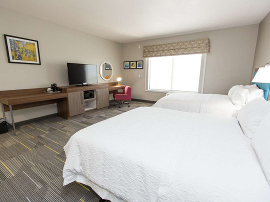 Hampton Inn Mustang主图