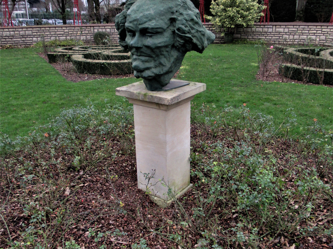 Roseraie Honoré Daumier-Aulnay-sous-Bois必去景点