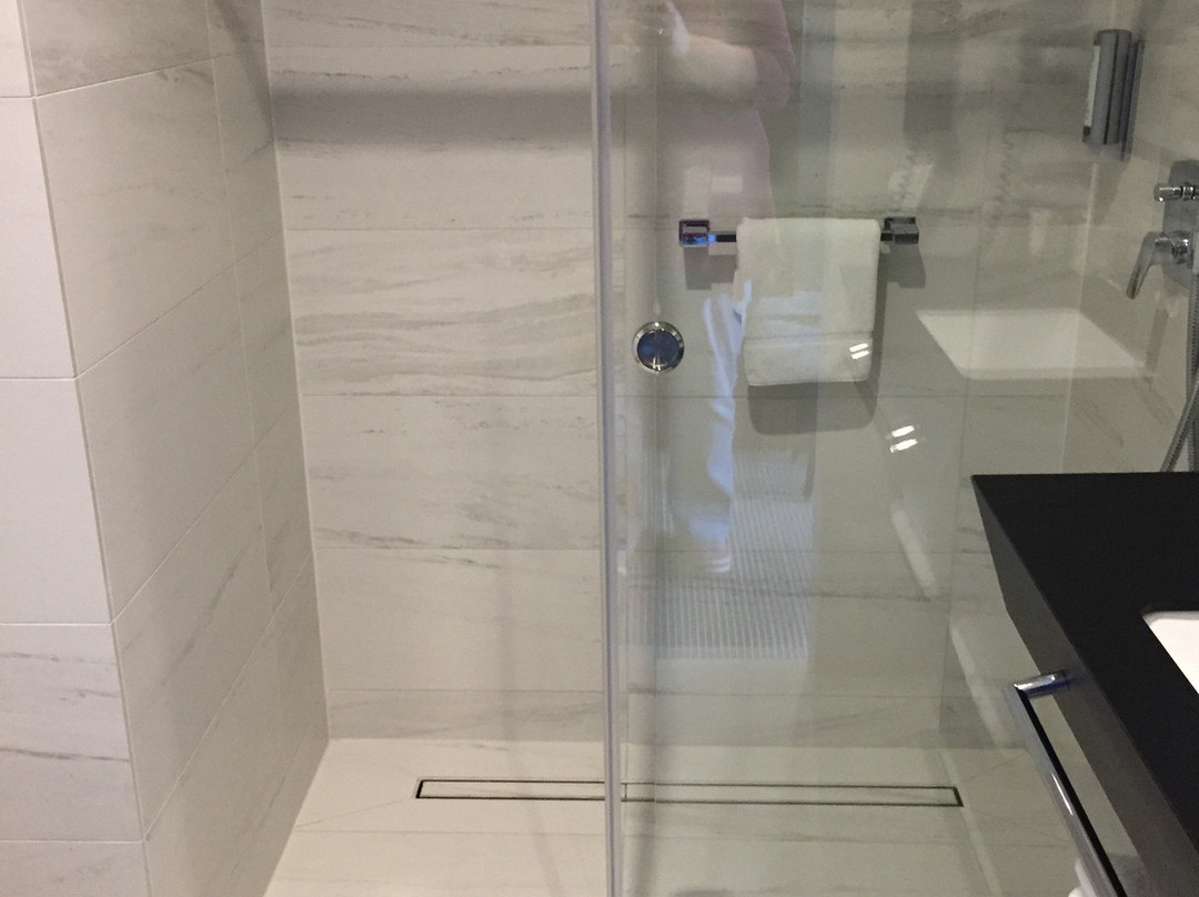 Grand Ascot Hotel主图