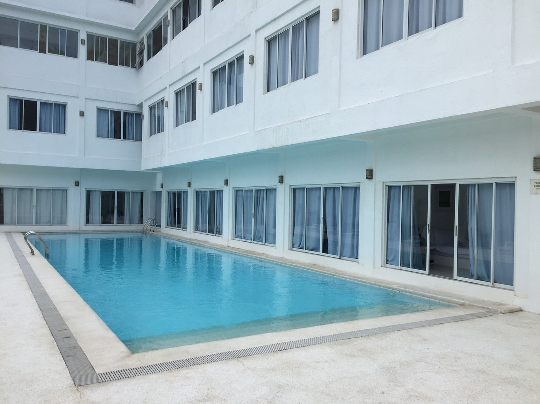 巴拉望蓝波酒店主图