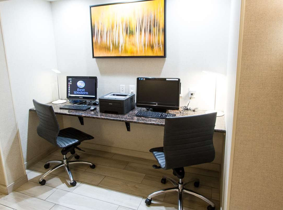 Best Western Holiday Hills主图