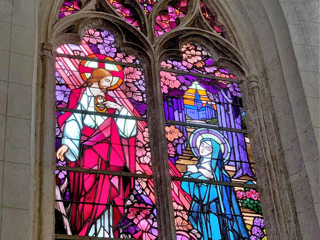 Eglise Saint-Hilaire景点图片