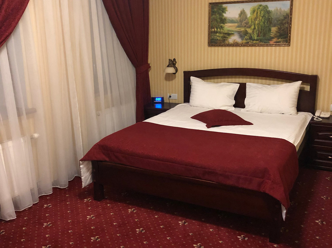 Slava Hotel主图