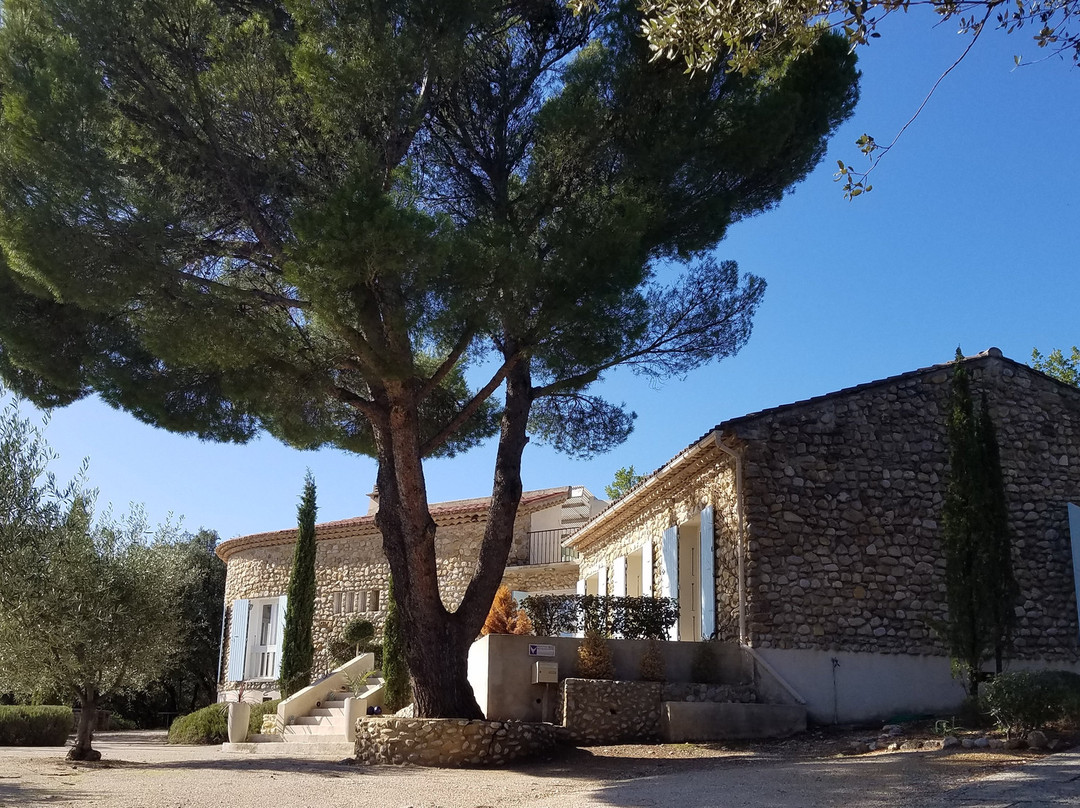 La Fontaine Au Loup主图